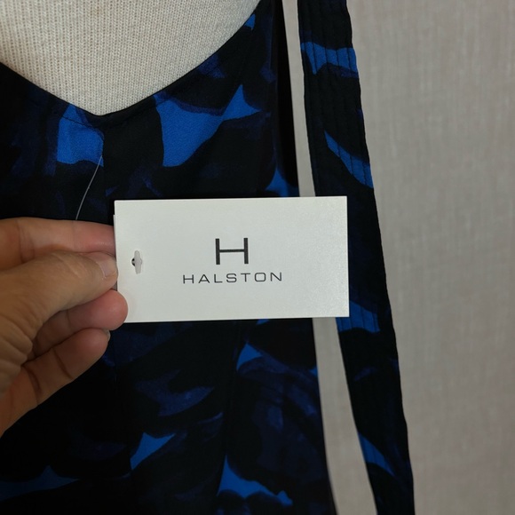Halston Heritage Blue & Black One Shoulder Asymmetrical Cocktail Floral Top NWT - Picture 4 of 6